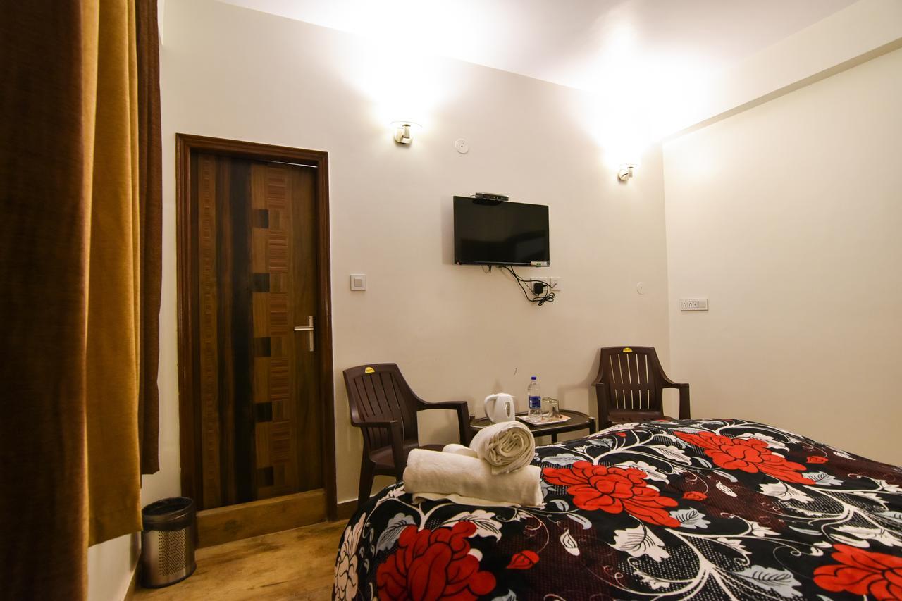 Dhanlaxmi Apartments Shimla Exterior foto